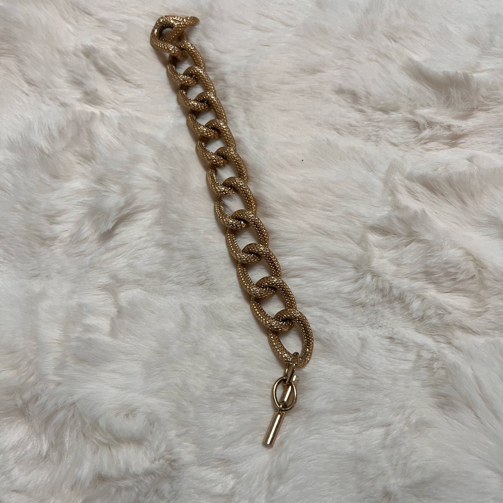 Stylish Gold Chain Bracelet